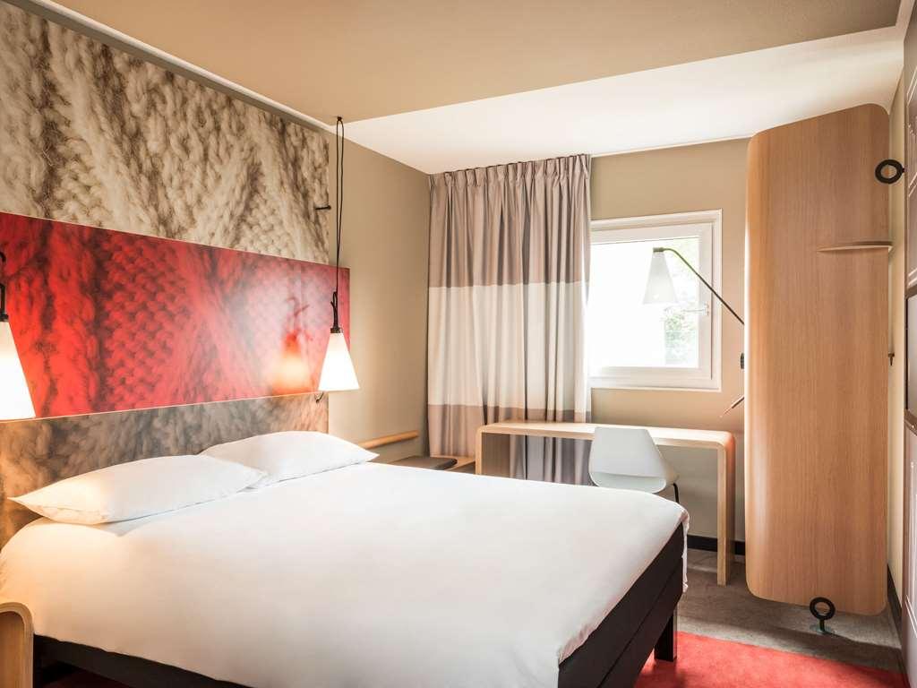 Ibis Archamps Porte De Geneve Phòng bức ảnh