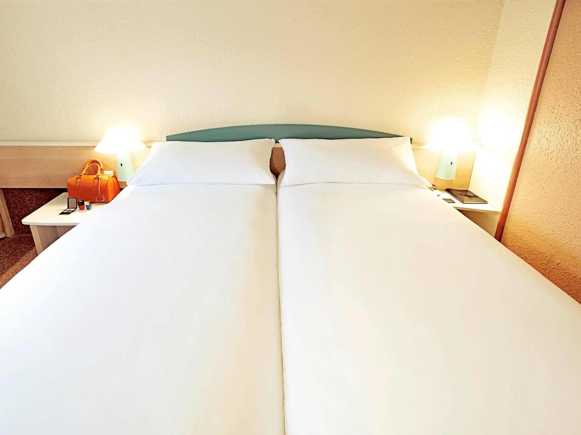 Ibis Archamps Porte De Geneve Ngoại thất bức ảnh
